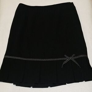 DRAMA BLACK PLEATED SKIRT WITH BOW- SIZE 6
